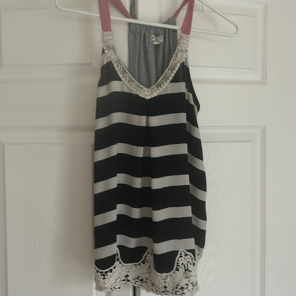 Women’s medium tank top - Picture 4 of 6